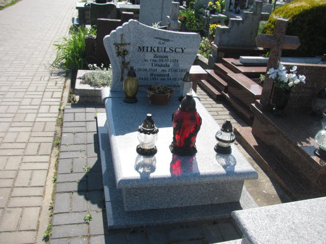 Grób Urszula Mikulska