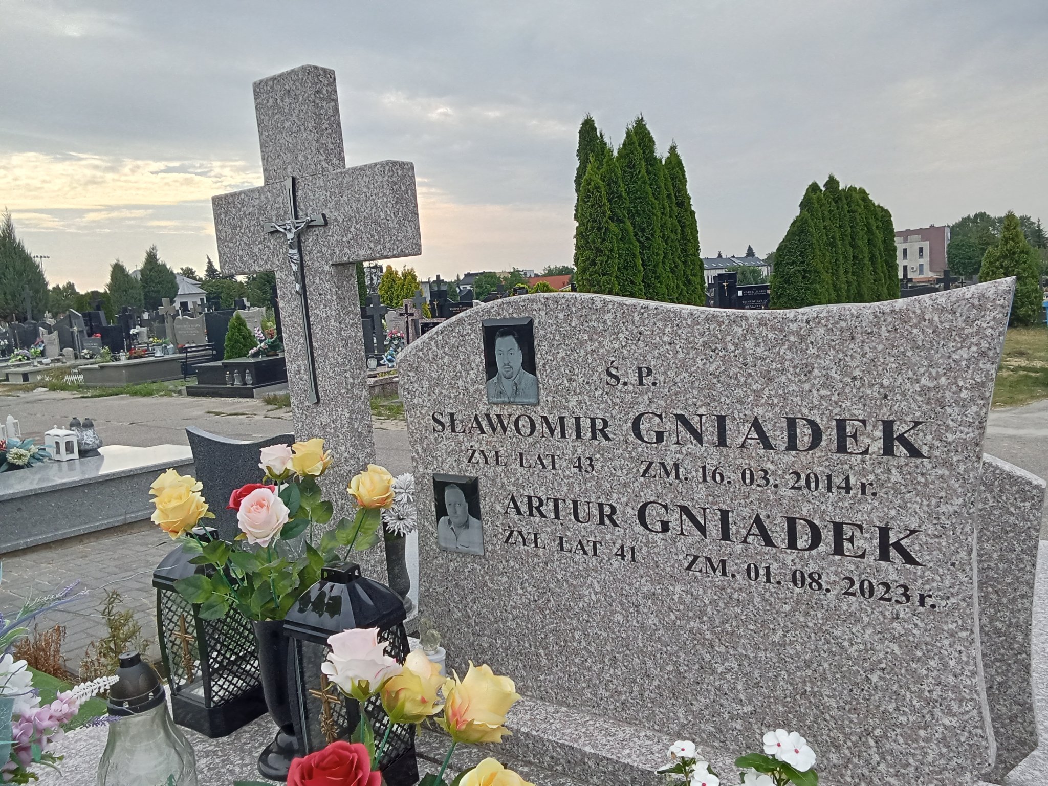 Artur Gniadek 1982 Garwolin - Grobonet - Wyszukiwarka osób pochowanych